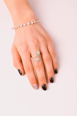 Elmas Mücevherler ve Moda Mücevherleri