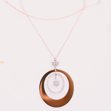 Elmas Mücevherler ve Moda Mücevherleri