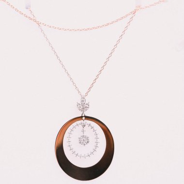 Elmas Mücevherler ve Moda Mücevherleri