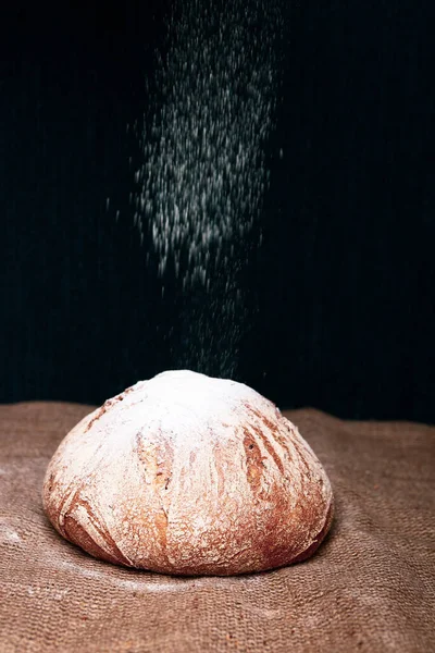 Lezzetli doğal estetik fırınlanmış ekmek