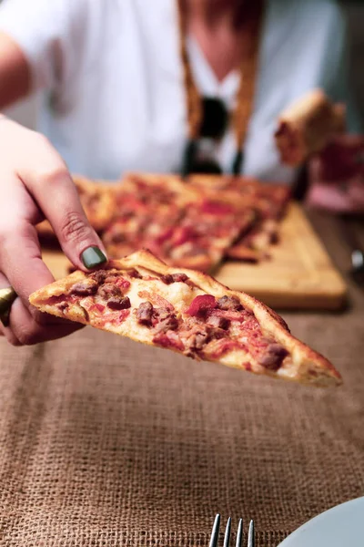 Tradiční Turecké Pečené Jídlo Turecká Pizza Pide Předkrmy Blízkém Východě — Stock fotografie