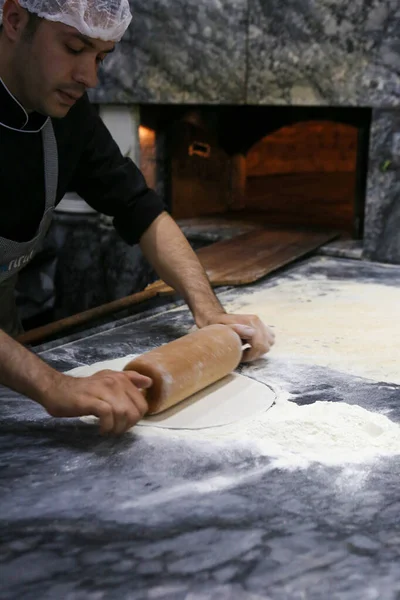 Hacer Una Pizza Turca Lahmacun Comida Rápida Comida Callejera Popular — Foto de Stock