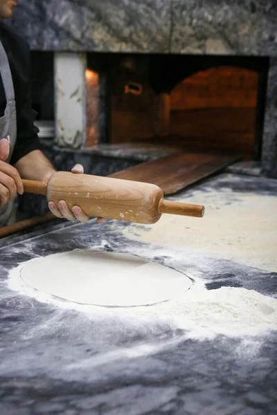 Making Turkish Pizza Lahmacun Fast Food Popular Street Food Mediterranean — Stock Photo, Image