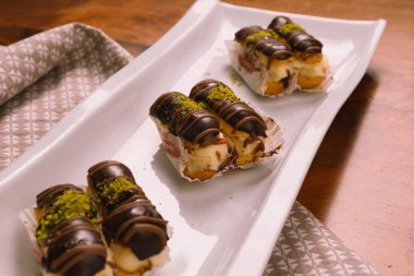 Masada lezzetli bir pasta var.