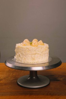 Masada lezzetli bir pasta var.