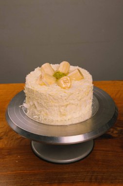 Masada lezzetli bir pasta var.