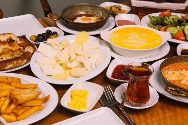 zengin ve leziz Türk Kahvaltı