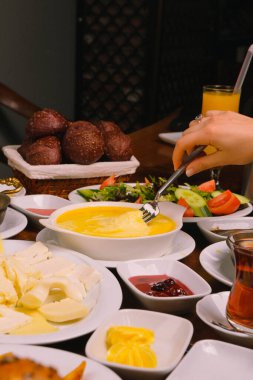 zengin ve leziz Türk Kahvaltı