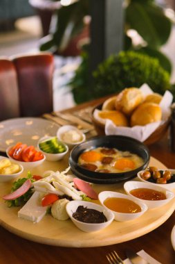 zengin ve leziz Türk Kahvaltı