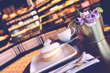 Masada lezzetli bir pasta var.