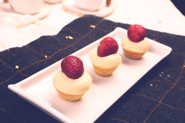 Masada lezzetli bir pasta var.