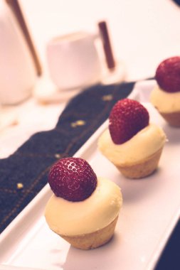 Masada lezzetli bir pasta var.