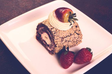 Masada lezzetli bir pasta var.