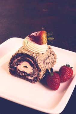 Masada lezzetli bir pasta var.