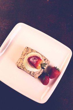 Masada lezzetli bir pasta var.