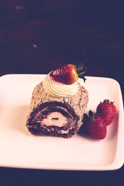 Masada lezzetli bir pasta var.