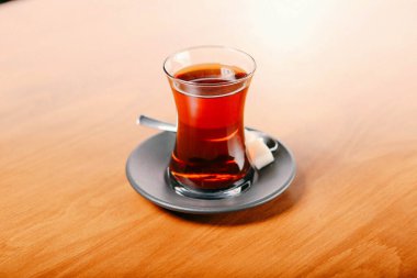 Masada bir fincan çay.