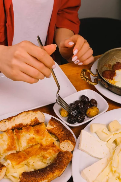 Reichhaltiges Und Köstliches Türkisches Frühstück — Stockfoto