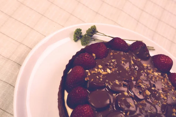 Tafel Mit Leckerem Kuchen Auf Dem Tisch — Stockfoto