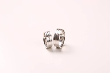 Elmas Mücevherler ve Moda Mücevherleri