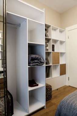 Modern çocuk odasının içi.