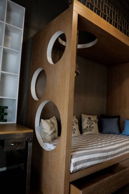 Modern çocuk odasının içi.