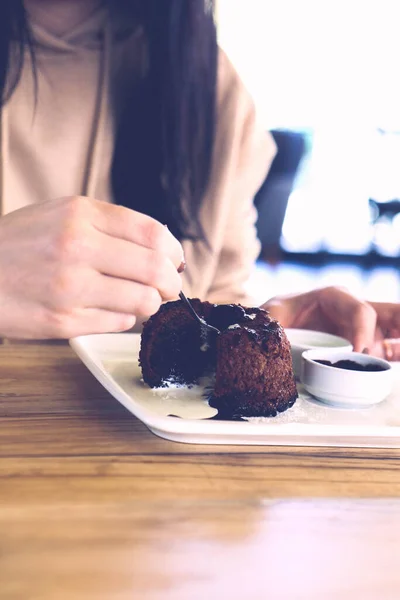 Souffle Chocolate Com Sorvete — Fotografia de Stock