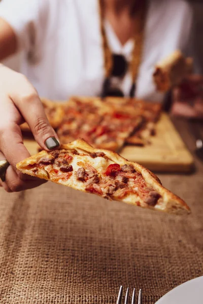 Tradiční Turecké Pečené Jídlo Turecká Pizza Pide Předkrmy Blízkém Východě — Stock fotografie