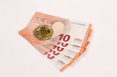 Multi Euro Dolar, farklı türde yeni nesil banknotlar, bitcoin