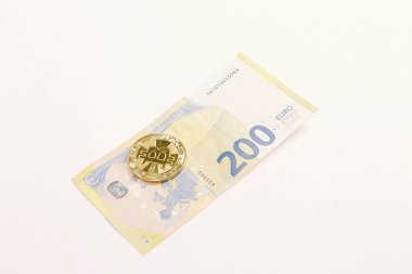 Multi Euro Dolar, farklı türde yeni nesil banknotlar, bitcoin