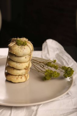 Koyu çikolata parçaları ile tanımlama