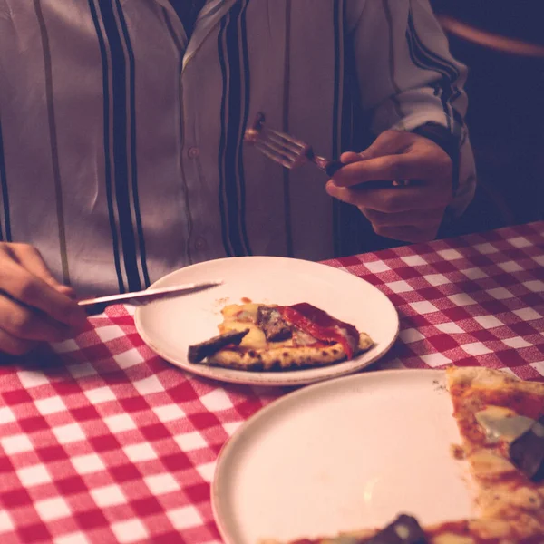美味的意大利披萨意大利食品 — 图库照片