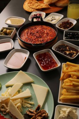 zengin ve leziz Türk Kahvaltı