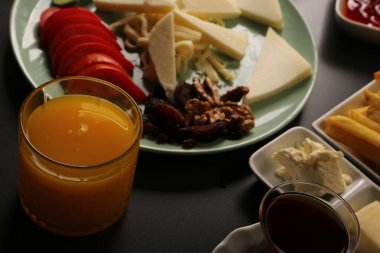 zengin ve leziz Türk Kahvaltı