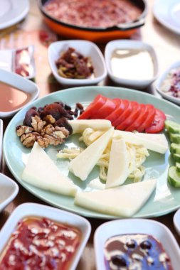 zengin ve leziz Türk Kahvaltı