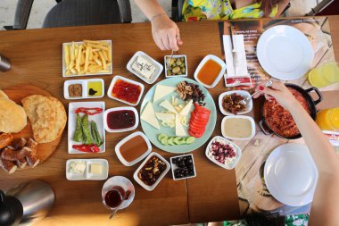 zengin ve leziz Türk Kahvaltı