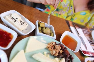 zengin ve leziz Türk Kahvaltı