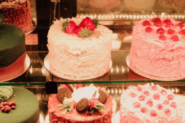 Masada lezzetli bir pasta var.