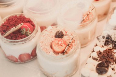 Masada lezzetli bir pasta var.