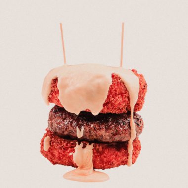 Taze sebzeli ev yapımı hamburger.