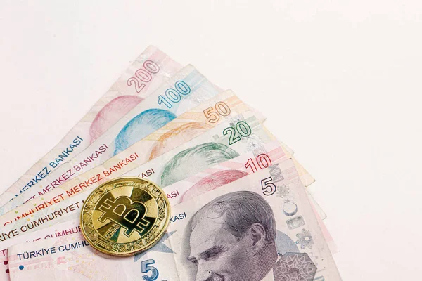 Türkische Lira Banknoten Und Bitcoin Münzen — Stockfoto