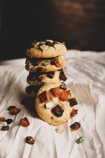 Kekse Mit Dunklen Schokoladenstücken — Stockfoto
