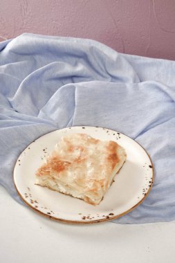 Peynir dolgulu lezzetli hamur işi