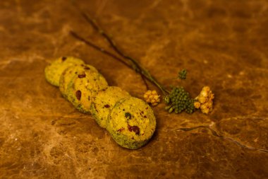 Koyu çikolata parçaları ile tanımlama