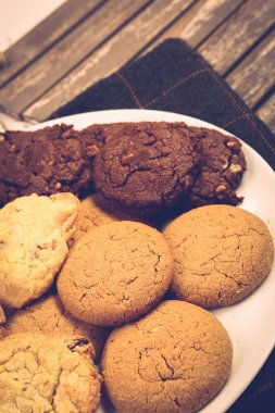 Koyu çikolata parçaları ile tanımlama