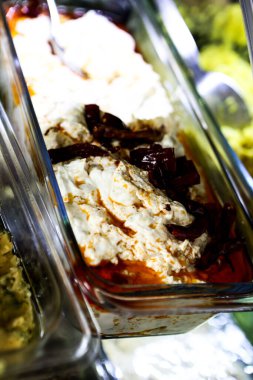 Geleneksel Türk ve Yunan yemek meze masası