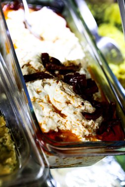 Geleneksel Türk ve Yunan yemek meze masası