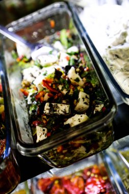 Geleneksel Türk ve Yunan yemek meze masası