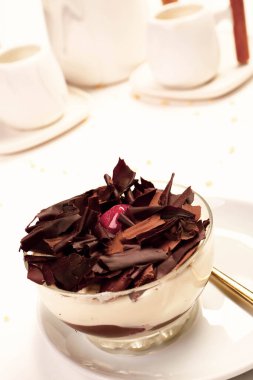 Masada lezzetli bir pasta var.