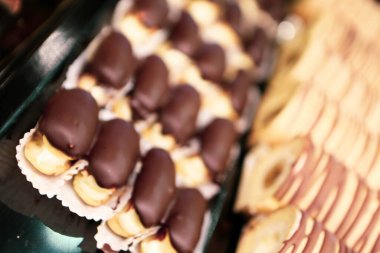 Masada lezzetli bir pasta var.